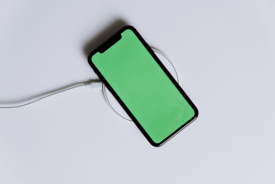 Novi Qi punjači hlade telefone dok se pune