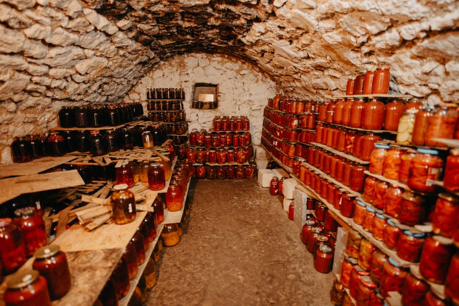 Podzemni frižideri: Inovativno rešenje za čuvanje hrane u vrelim danima