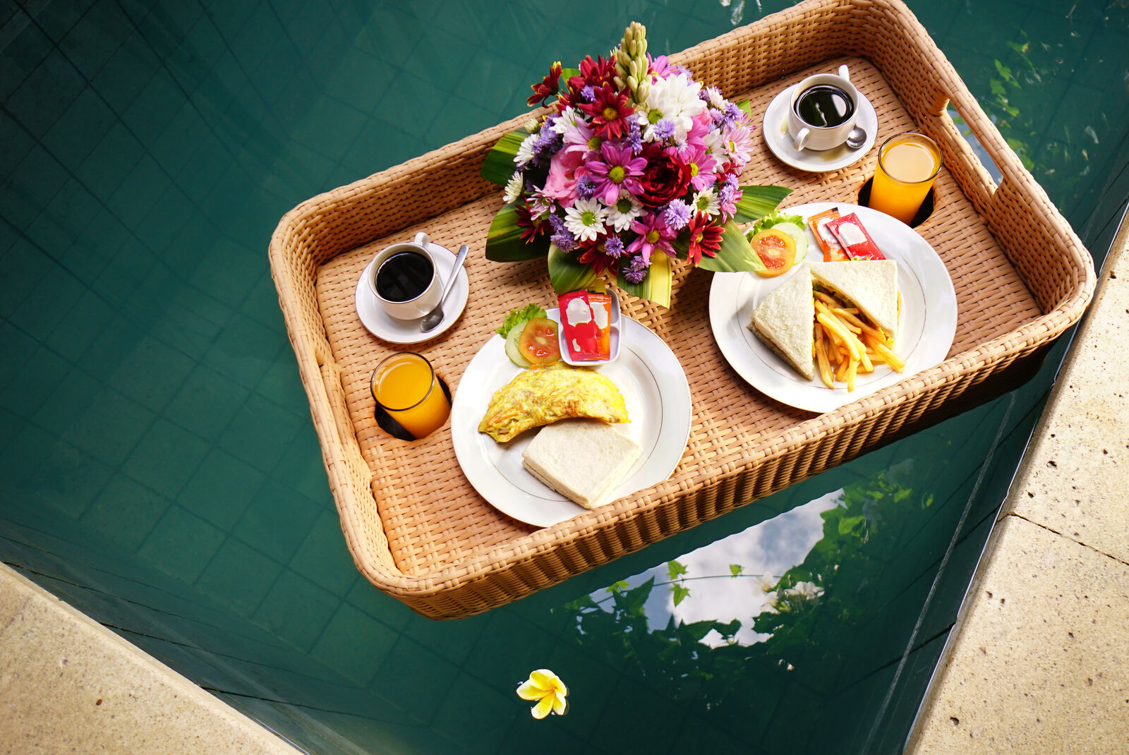 Vodič kroz gastronomska i kulturna putovanja autorke Rebeke Pepler