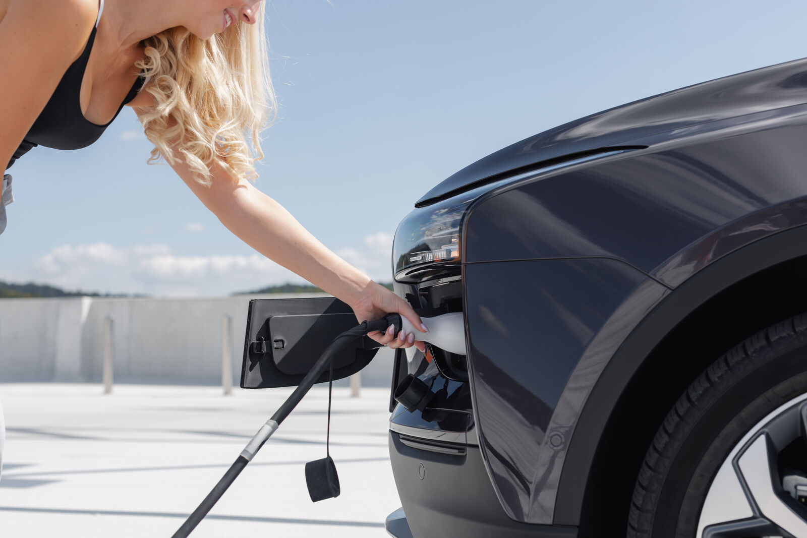 Zašto hibridni Volvo modeli prelaze veći put na struju