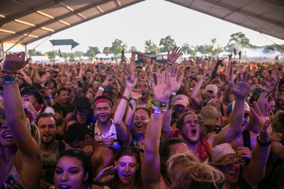 Živa muzika kao srce zajednice: Od festivala do porodičnih događaja