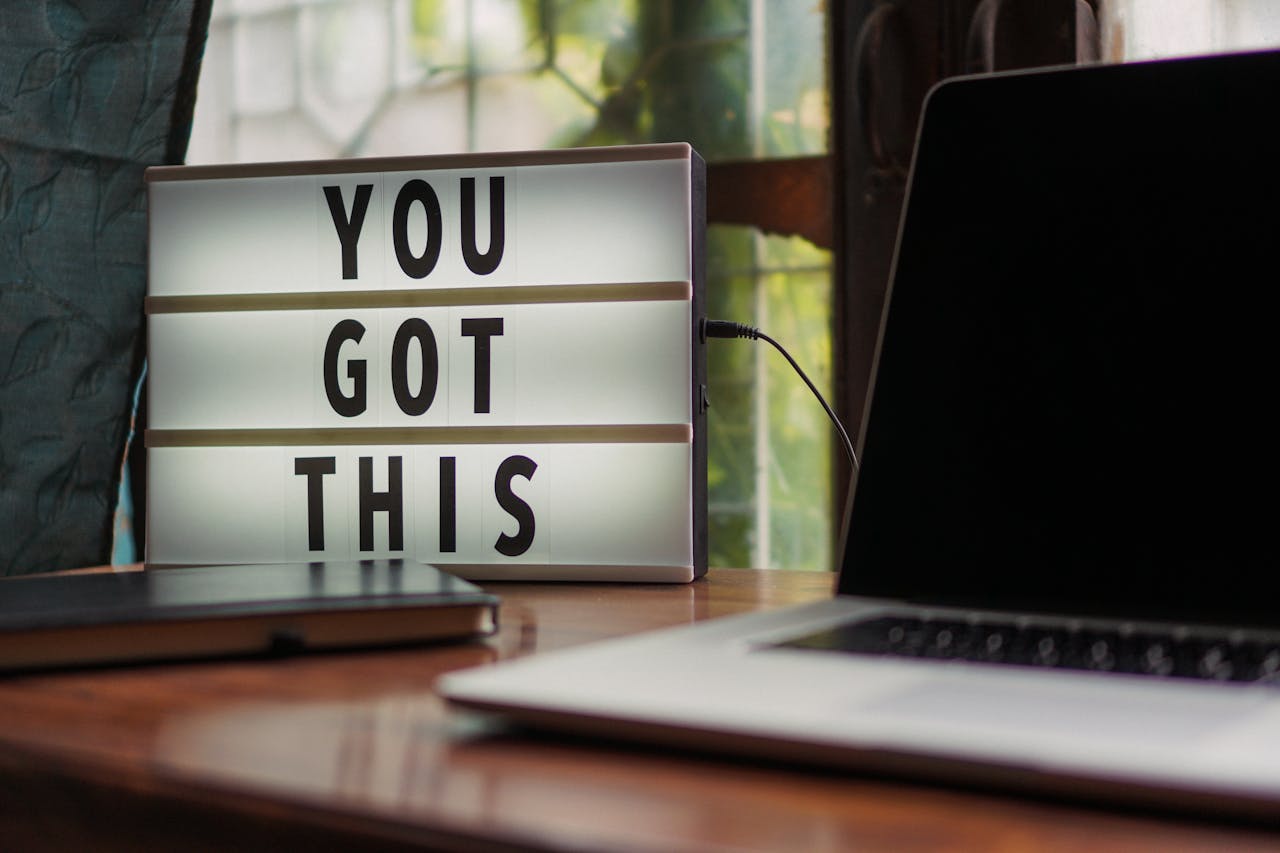 Why Decluttering Your Desk Boosts Mental Clarity
